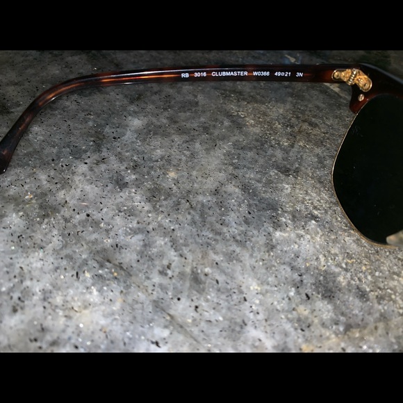 Ray bans - Picture 2 of 3